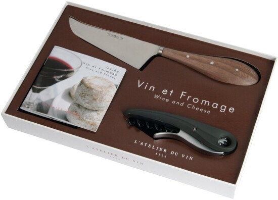 На фото изображение На фото изображение LAtelier du Vin, Set Vin et Fromage (Ателье дю Ван, Набор с ножом для сыра, штопором и минируководством)