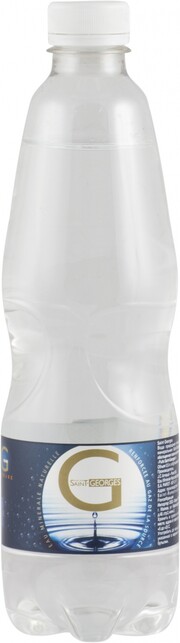 На фото изображение Parot, Saint Georges, PET, 0.5 L (Парот, Святой Георг, в пластиковой бутылке объемом 0.5 литра)