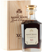 Daniel Bouju, XO, carafe & wooden box, 0.7 L