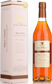 In the photo image Jean Fillioux, Tres Vieux, gift box, 0.7 L