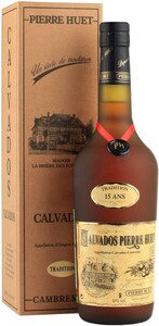 Кальвадос Calvados Pierre Huet, Tradition 15 ans, Calvados AOC, gift box, 0.7 л