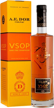 На фото изображение A.E. Dor VSOP Rare Fine Champagne, with gift box, 0.35 L (А.Е.Дор ВСОП Рар Фин Шампань в подарочной упаковке объемом 0.35 литра)