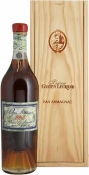 In the photo image Baron G. Legrand 1962 Bas Armagnac, 0.7 L