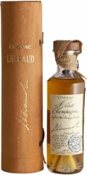 На фото изображение Lheraud Cognac 1976 Grande Champagne, 0.2 L (Леро Коньяк 1976 Гранд Шампань в тубе объемом 0.2 литра)