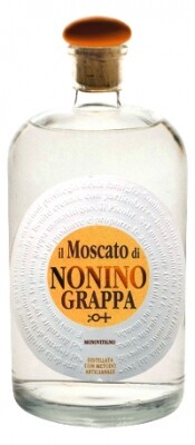 На фото изображение Il Moscato di Nonino Monovitigno, 0.7 L (Иль Москато ди Нонино Моновитиньо объемом 0.7 литра)