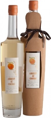 На фото изображение Lheraud Liqueur au Cognac Abricot, 0.5 L (Леро Ликер на коньяке Абрикос в подарочной упаковке объемом 0.5 литра)
