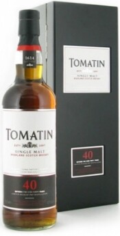 На фото изображение Tomatin 40 years old, gift box, 0.7 L (Томатин 40 лет, в подарочной коробке в бутылках объемом 0.7 литра)