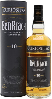 На фото изображение Benriach 10 years Curiositas, in tube (46%), 0.7 L (Бенриах 10 лет выдержки Кюриоситас, в тубе в бутылках объемом 0.7 литра)