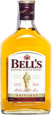 На фото изображение Bells, 0.35 L (Беллс Ориджинл (Экстра Спешл) в маленьких бутылках объемом 0.35 литра)