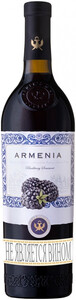 Полусладкое вино Armenia Blackberry Semi-Sweet