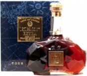 На фото изображение Kelt Tour du Monde Extra Grande Campagne, gift box, 0.7 L (Кельт Кругосветное Путешествие Экстра Гранд Шампань, в подарочной упаковке объемом 0.7 литра)