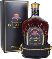 На фото изображение Crown Royal Black, gift box, 1 L (Краун Роял Черный, в подарочной коробке в бутылках объемом 1 литр)