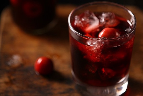 Популярные коктейли с вишневым ликером — пошаговое приготовление коктейлей  с ликером из вишни - читайте на Winestyle.ru